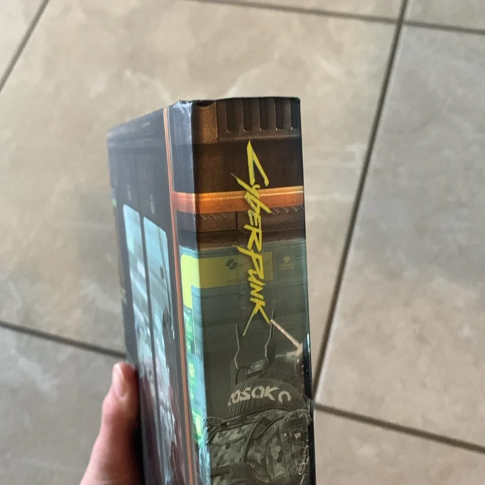 Cyberpunk -The official guide collector’s edition book